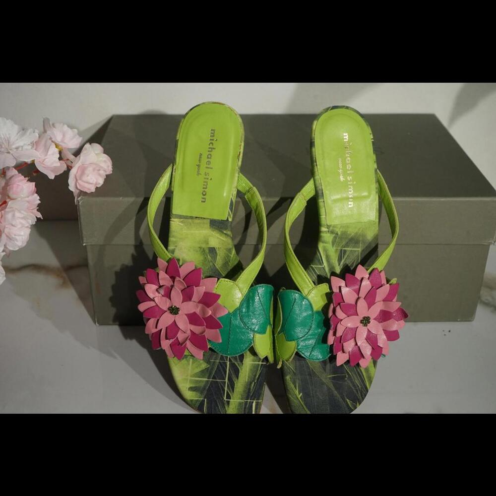 Michael Simon Floral pumps shoes Kitten heel